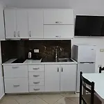 Kela Apartment *
