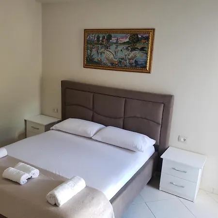 Kela Apartment *